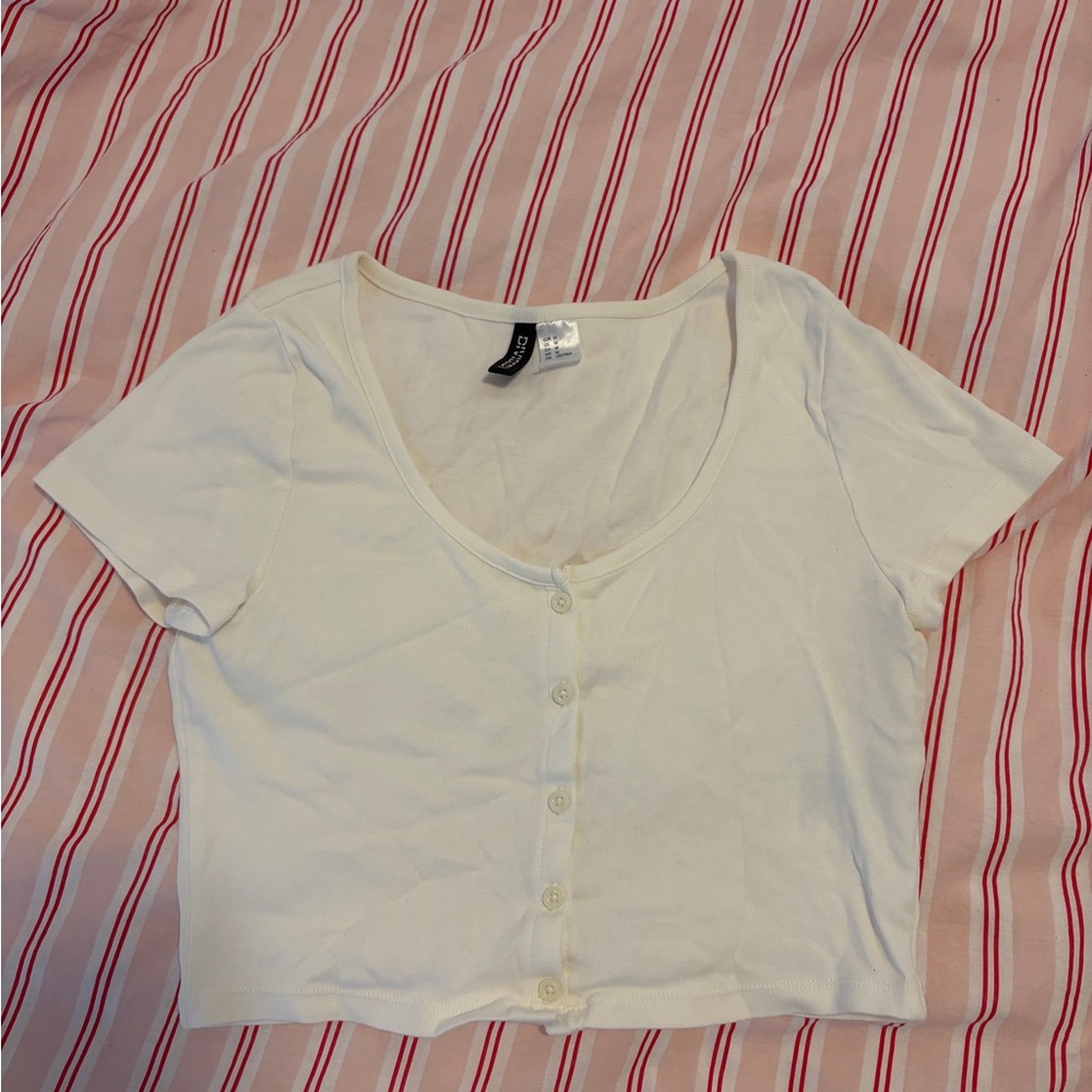 H&M White Scoop Neck Button Crop Top